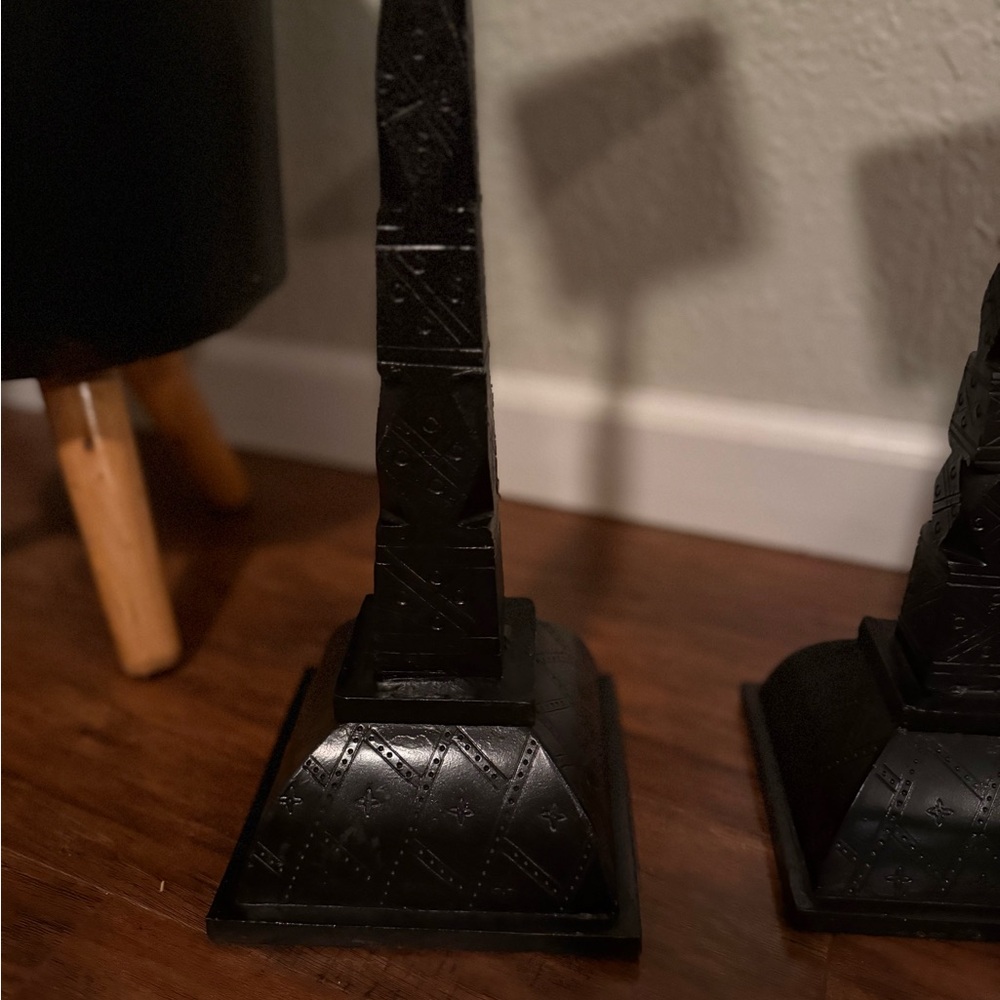 Pair of Cast Iron Pedestals with Decorative Pattern, Square Tops, 17" & 13" Tall - Picture 4 of 11